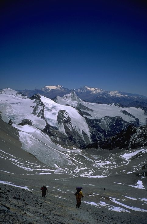 Aconcagua 2000 chapters